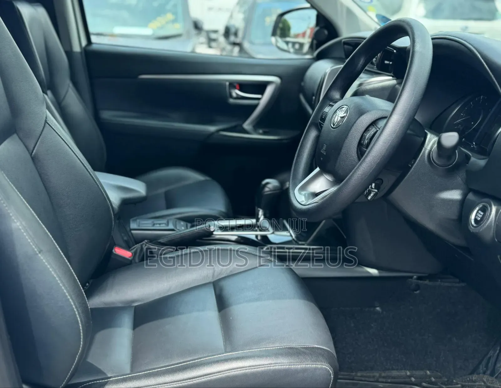 Toyota Fortuner 2023 White