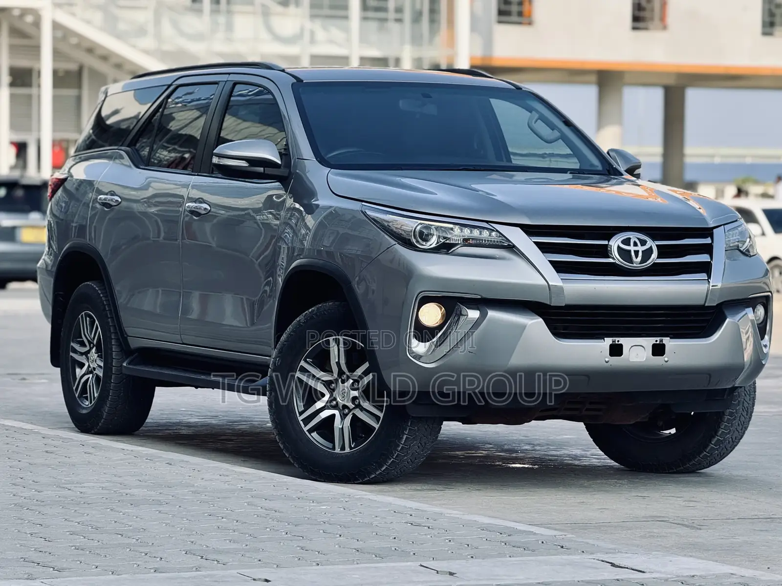 Toyota Fortuner 2.8 D AWD 2019 Silver
