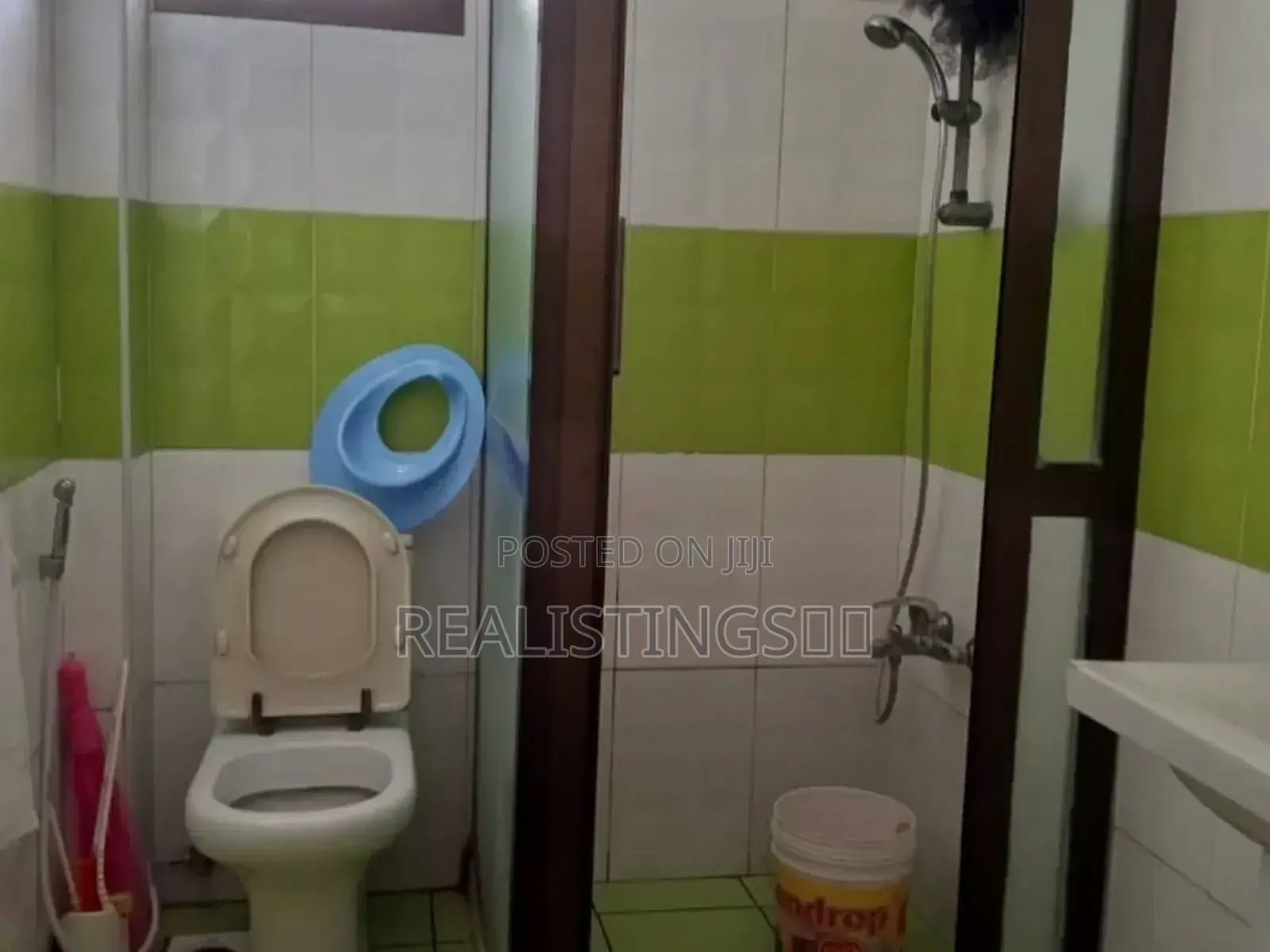 4bdrm Penthouse in Kasri Homes Realty, Upanga East for sale