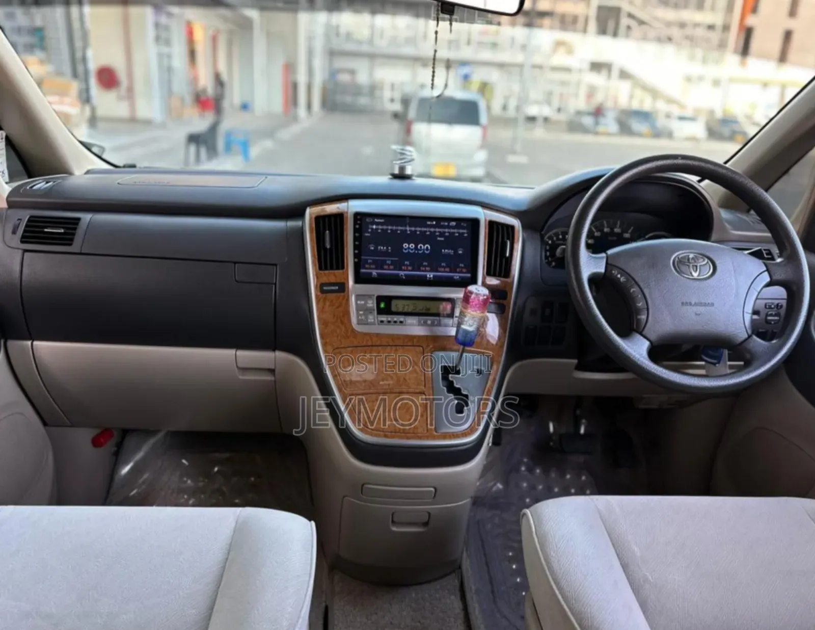 Toyota Alphard 2006 White