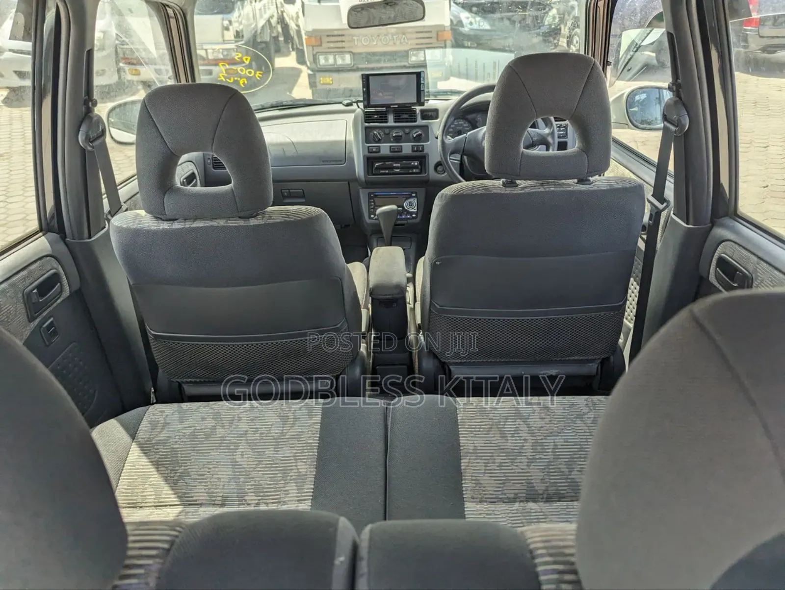 Toyota RAV4 Base 4x4 1999 White