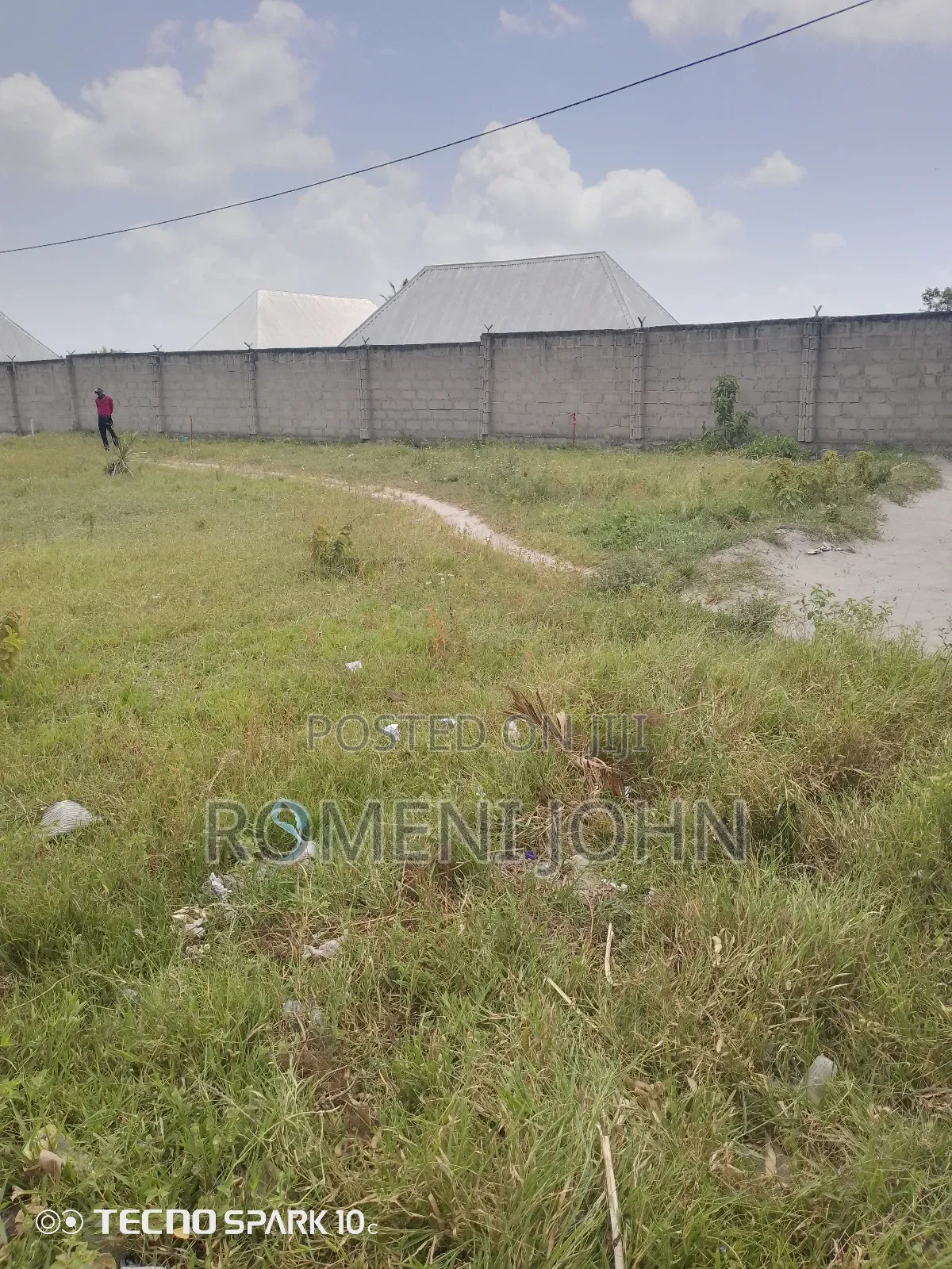Kiwanja Sqmit 100 Kinauzwa Milioni 3,700,000/ Majohe Viwege.