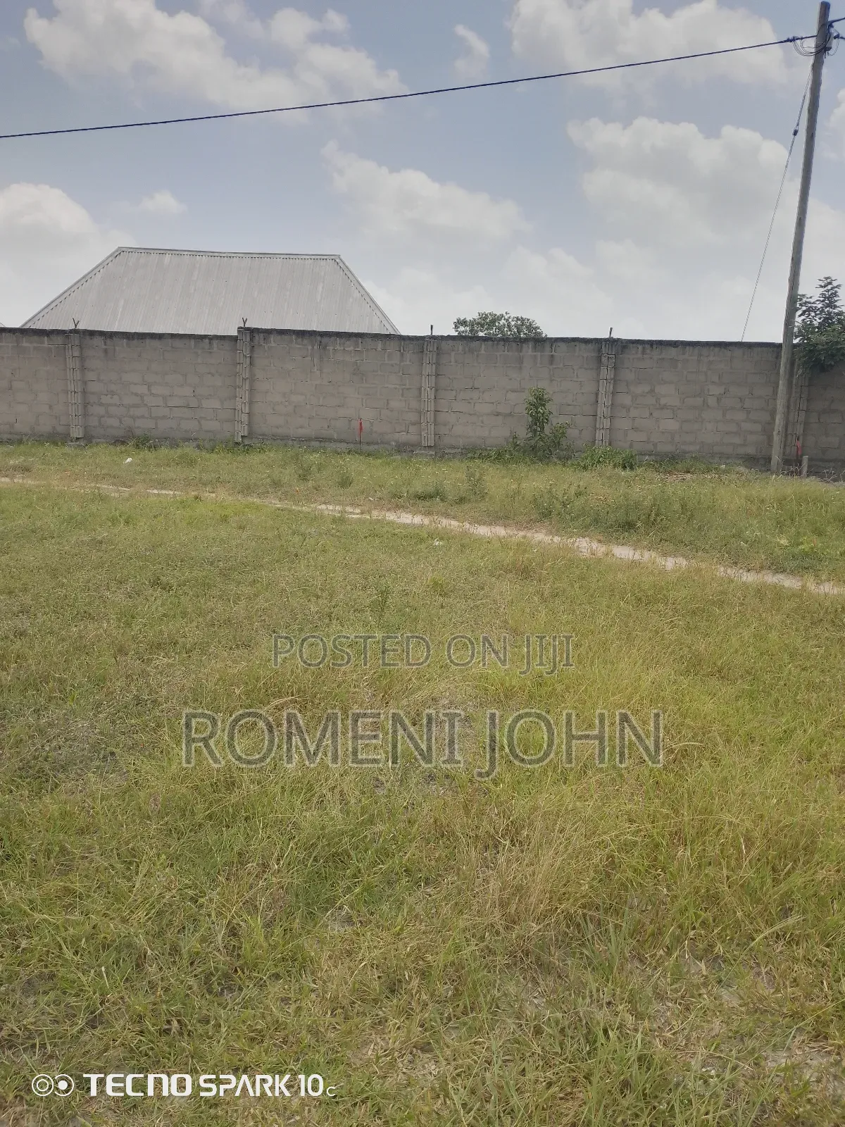 Kiwanja Sqmit 100 Kinauzwa Milioni 3,700,000/ Majohe Viwege.