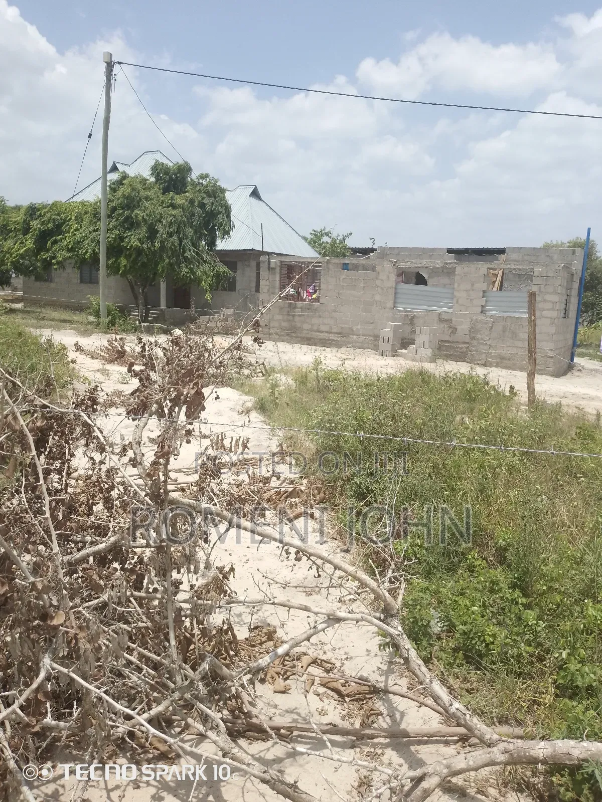 Kiwanja Sqm150 Kinauzwa Milion 4.5 Majohe Viwege Kwa Mpemba.