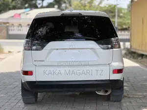 Mitsubishi Outlander 2012 Pearl