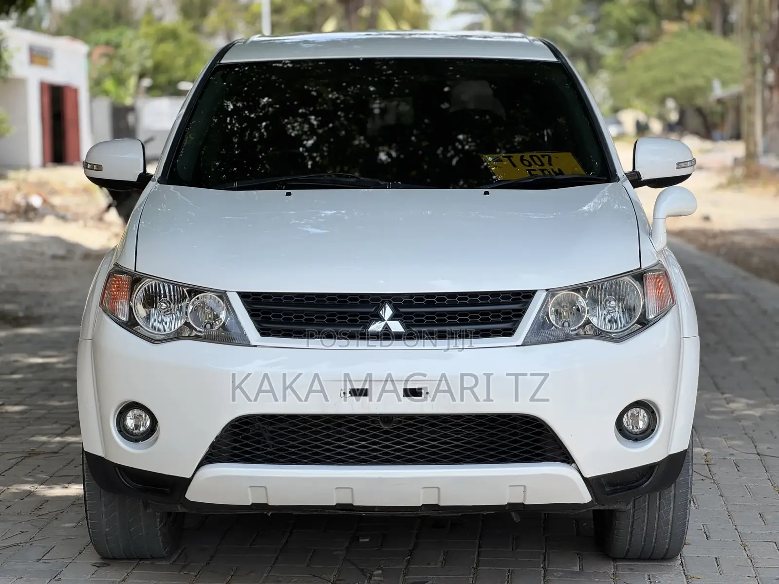 Mitsubishi Outlander 2012 Pearl