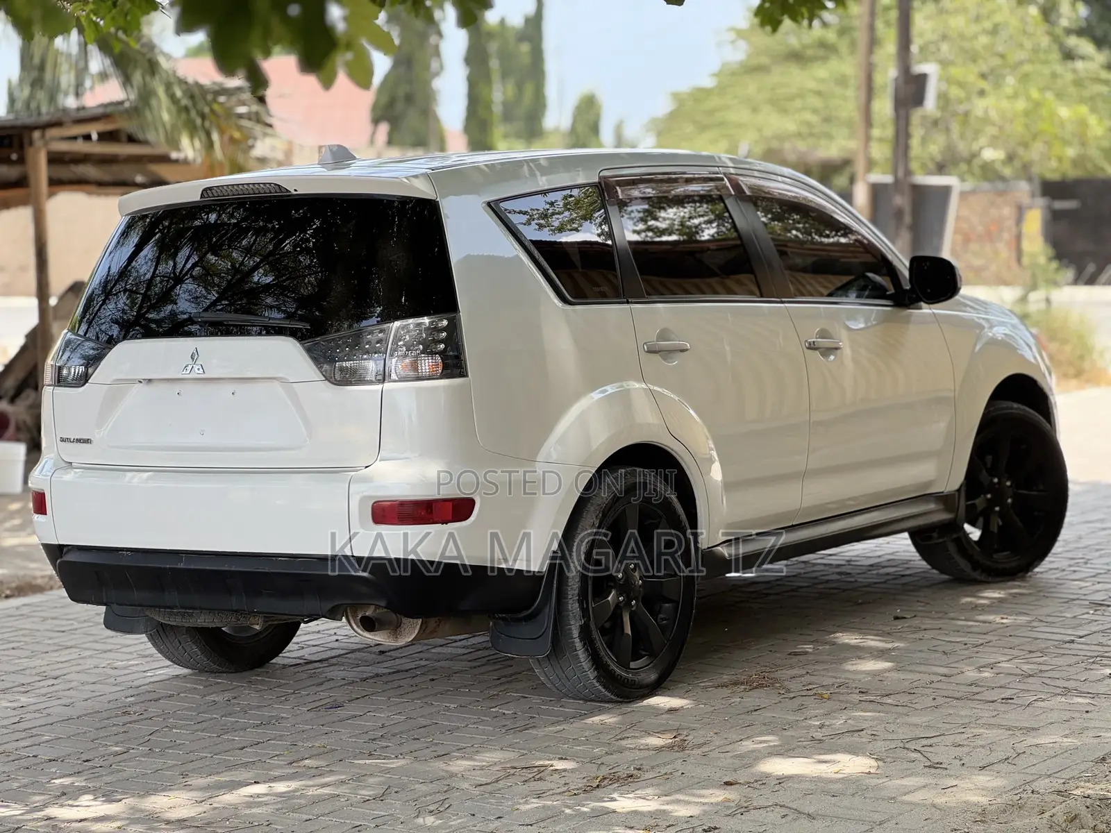 Mitsubishi Outlander 2012 Pearl