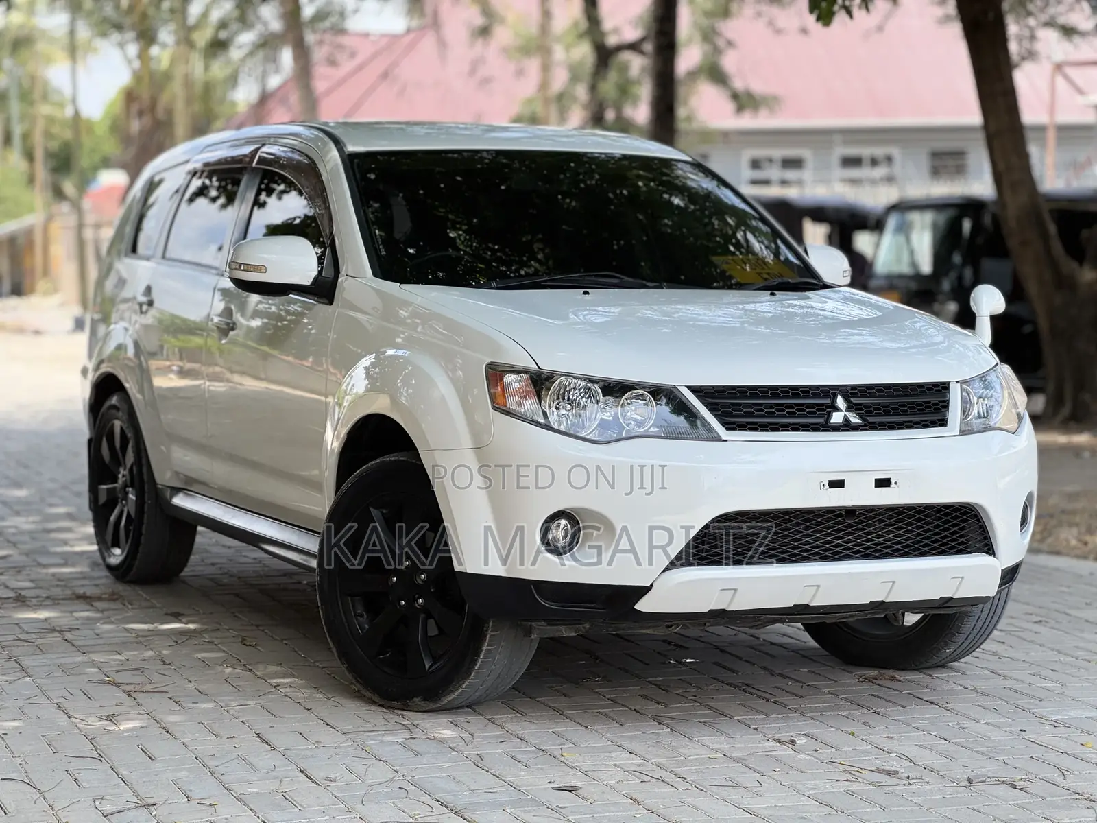 Mitsubishi Outlander 2012 Pearl