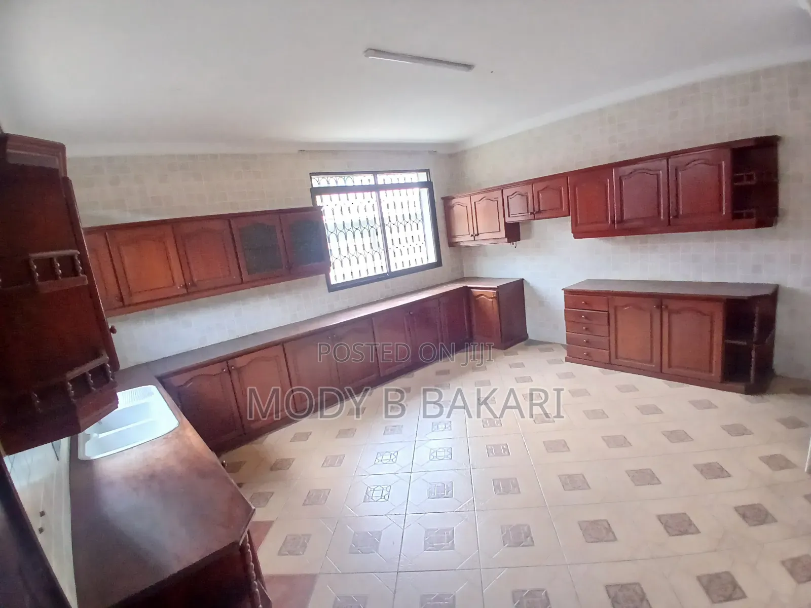 6bdrm House in Mikocheni for rent