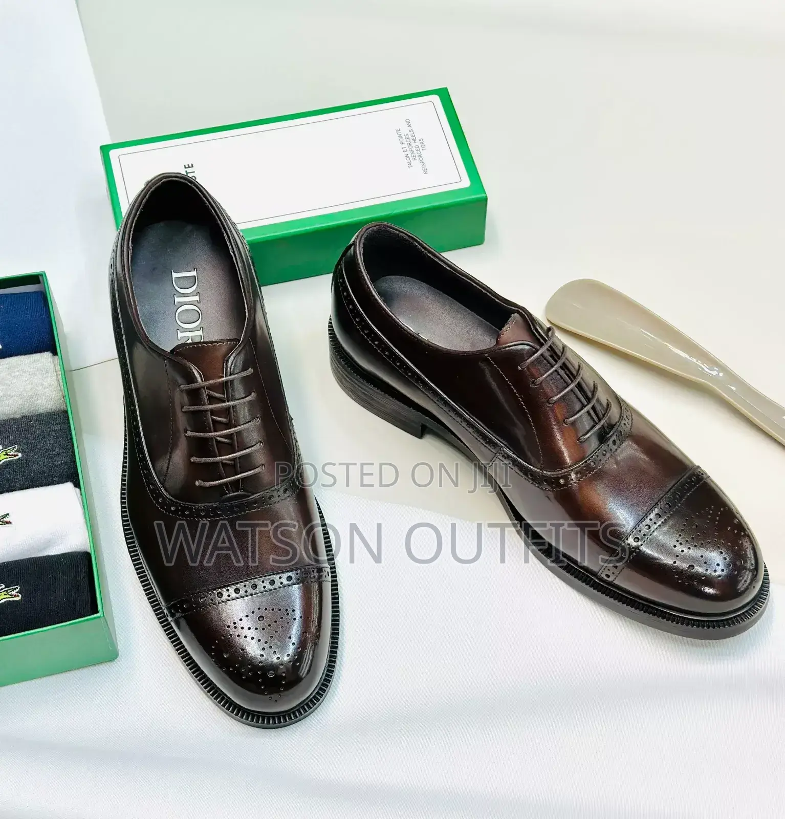 Dior Ya Ngozi Nyeusi Brown