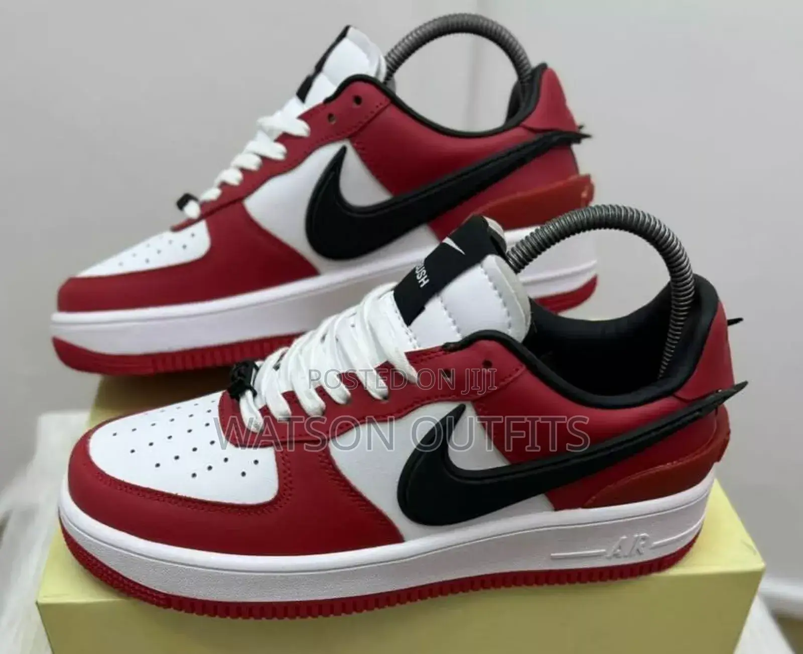 Nike Za Ngozi Za Rangi Nne