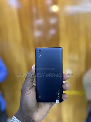 Kyocera QUA 16 GB Blue