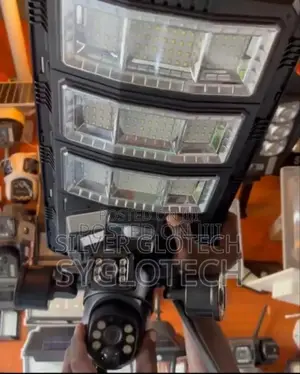 CCTV Camera 4 Lens PTZ Camera With Highlight And Ituse Solar