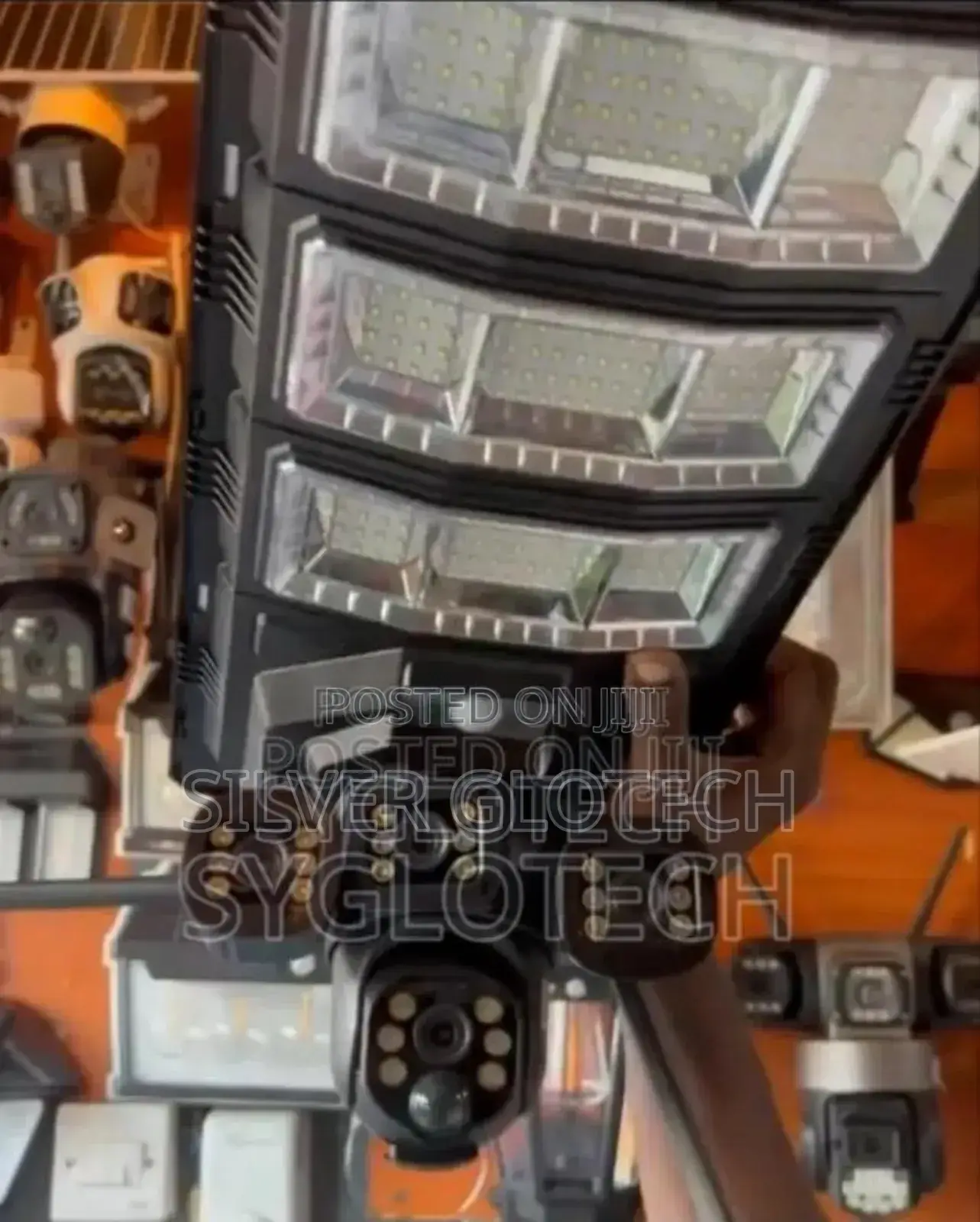 CCTV Camera 4 Lens PTZ Camera With Highlight And Ituse Solar