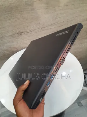 Laptop Toshiba 4GB Intel Core I5 SSD 500GB