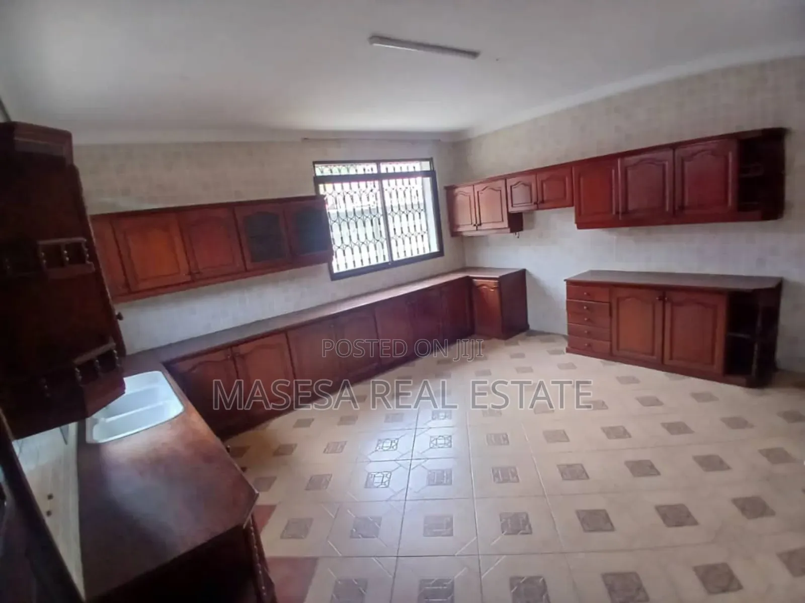 5bdrm House in Mikocheni for rent