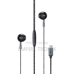Vidvie HS682 Wired in-Ear Headphones With Type-C Connector