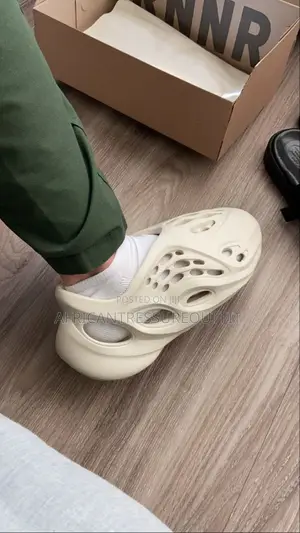 YEEZY Foam Runner AVAILABLE