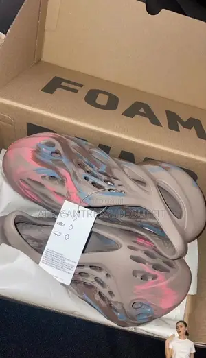 YEEZY Foam Runner AVAILABLE