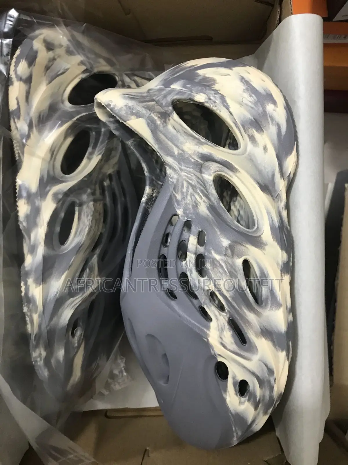 YEEZY Foam Runner AVAILABLE