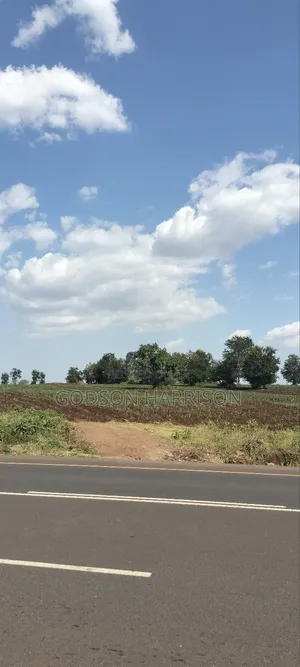 Shamba Hekari 2 Zuri Limeshika Barabara Ya Arusha Bypass Kiserian