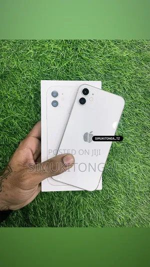 New Apple iPhone 11 128 GB White