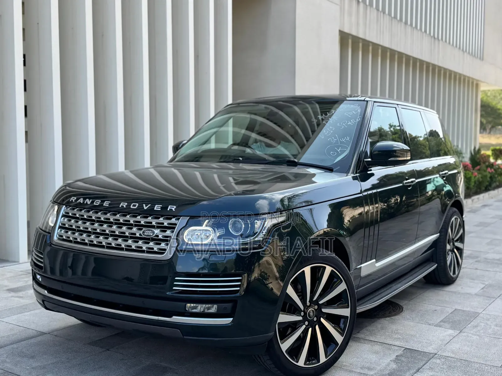 Land Rover Range Rover Vogue 2014 Black