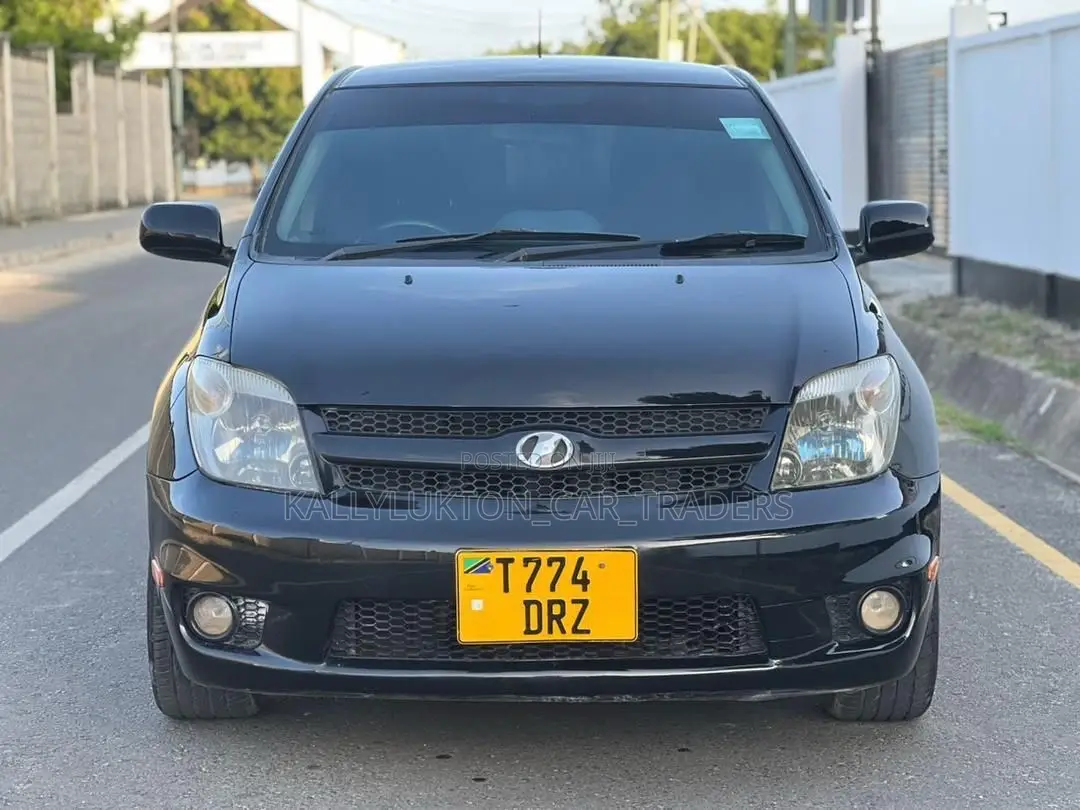 Toyota IST 2005 Black