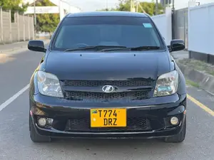 Toyota IST 2005 Black