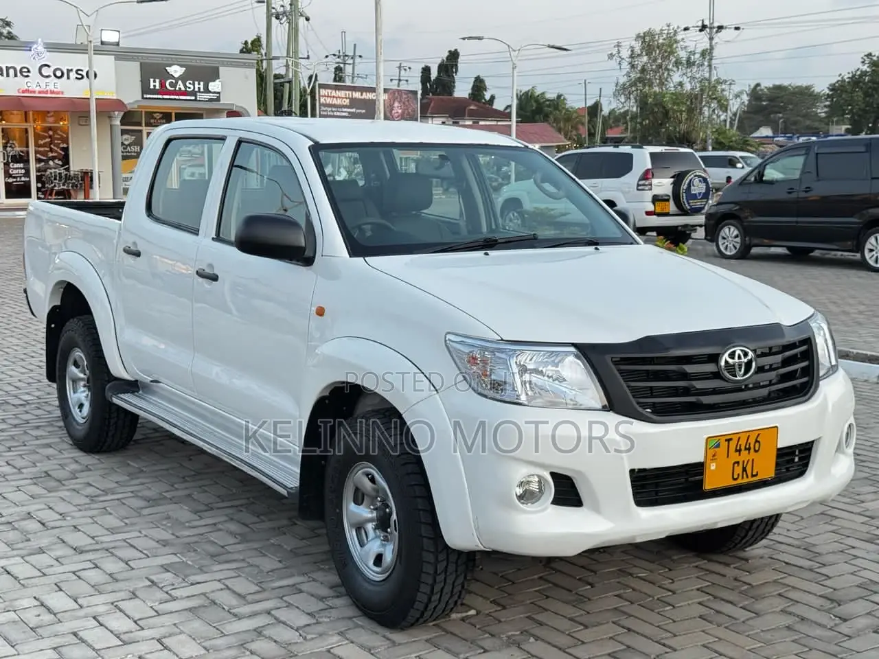 Toyota Hilux 2012 White