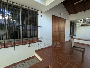 Furnished 4bdrm Villa in Cozy Home, Msasani for rent
