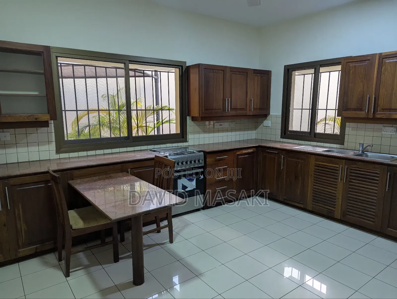 Furnished 4bdrm Villa in Cozy Home, Msasani for rent