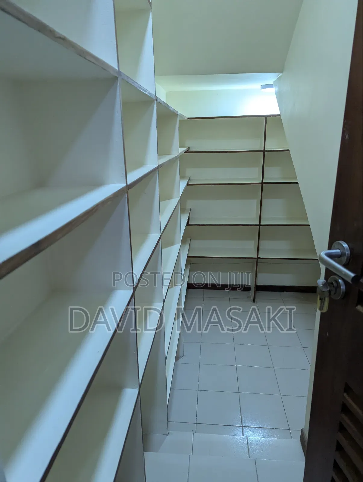 Furnished 4bdrm Villa in Cozy Home, Msasani for rent