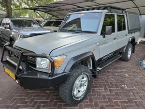 Toyota Land Cruiser 2021 Gray