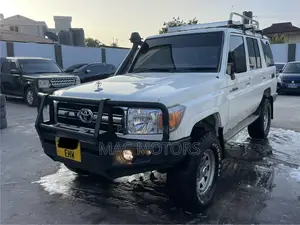 Toyota Land Cruiser 2014 White