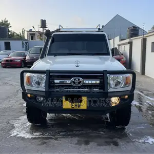 Toyota Land Cruiser 2014 White