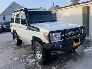 Toyota Land Cruiser 2014 White