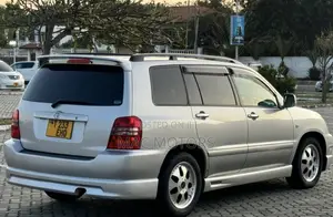 Toyota Kluger 2001 Silver