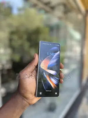 New Samsung Galaxy Z Fold4 256 GB Black