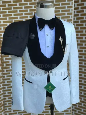 Suti Nyeupe Ya Marco Lorenzo