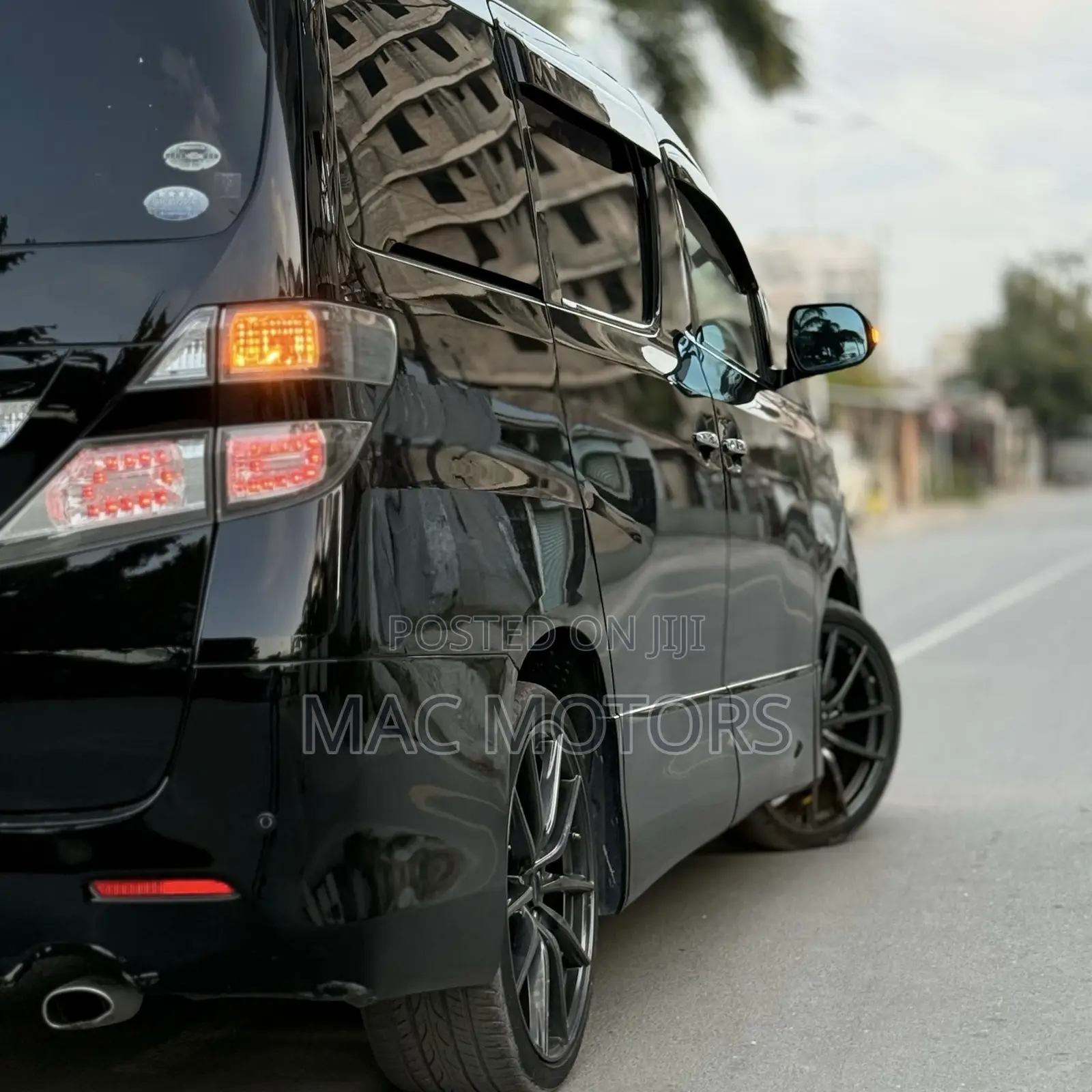 Toyota Vellfire 2010 Black