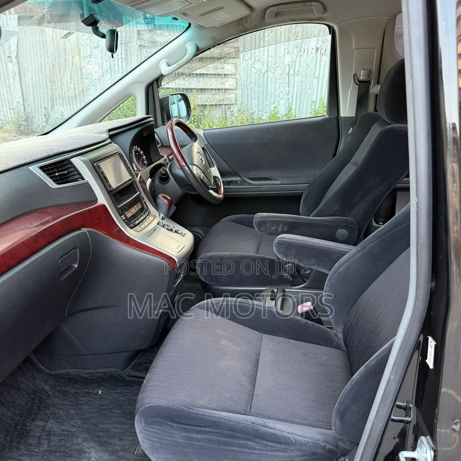 Toyota Vellfire 2010 Black