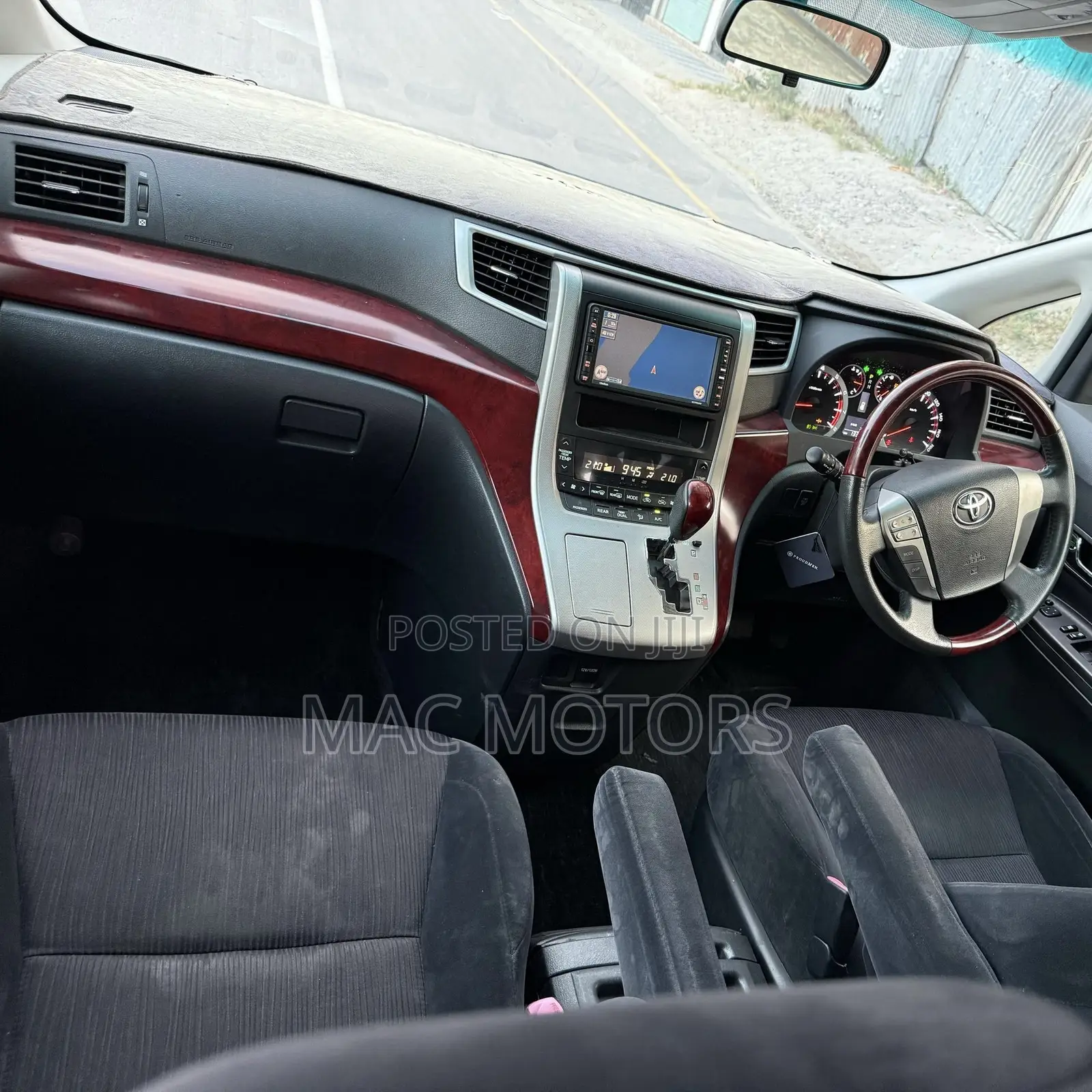 Toyota Vellfire 2010 Black