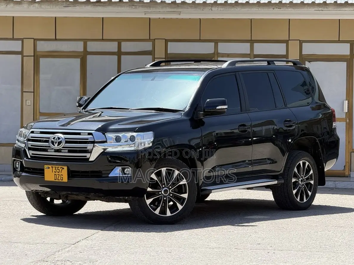 Toyota Land Cruiser 4.5 V8 GXR 2015 Black