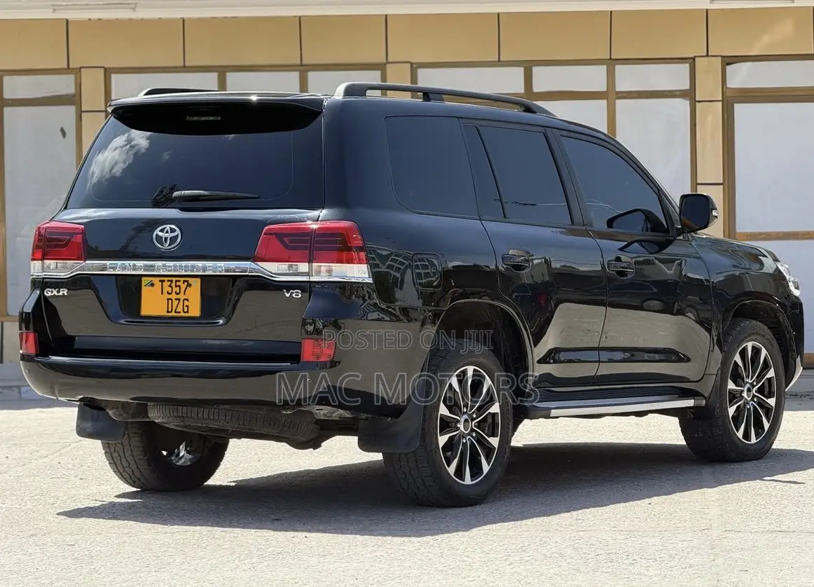 Toyota Land Cruiser 4.5 V8 GXR 2015 Black
