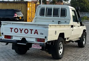 Toyota Land Cruiser 2018 White