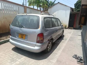 Hyundai Trajet 2005 Silver