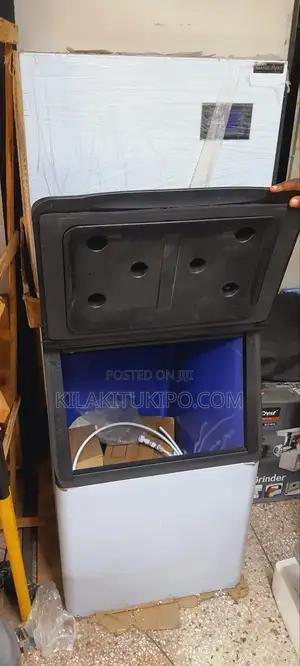Commercial Ice Maker 200