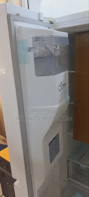White LG Refrigerator 641L Leniar Inverter Door in Door