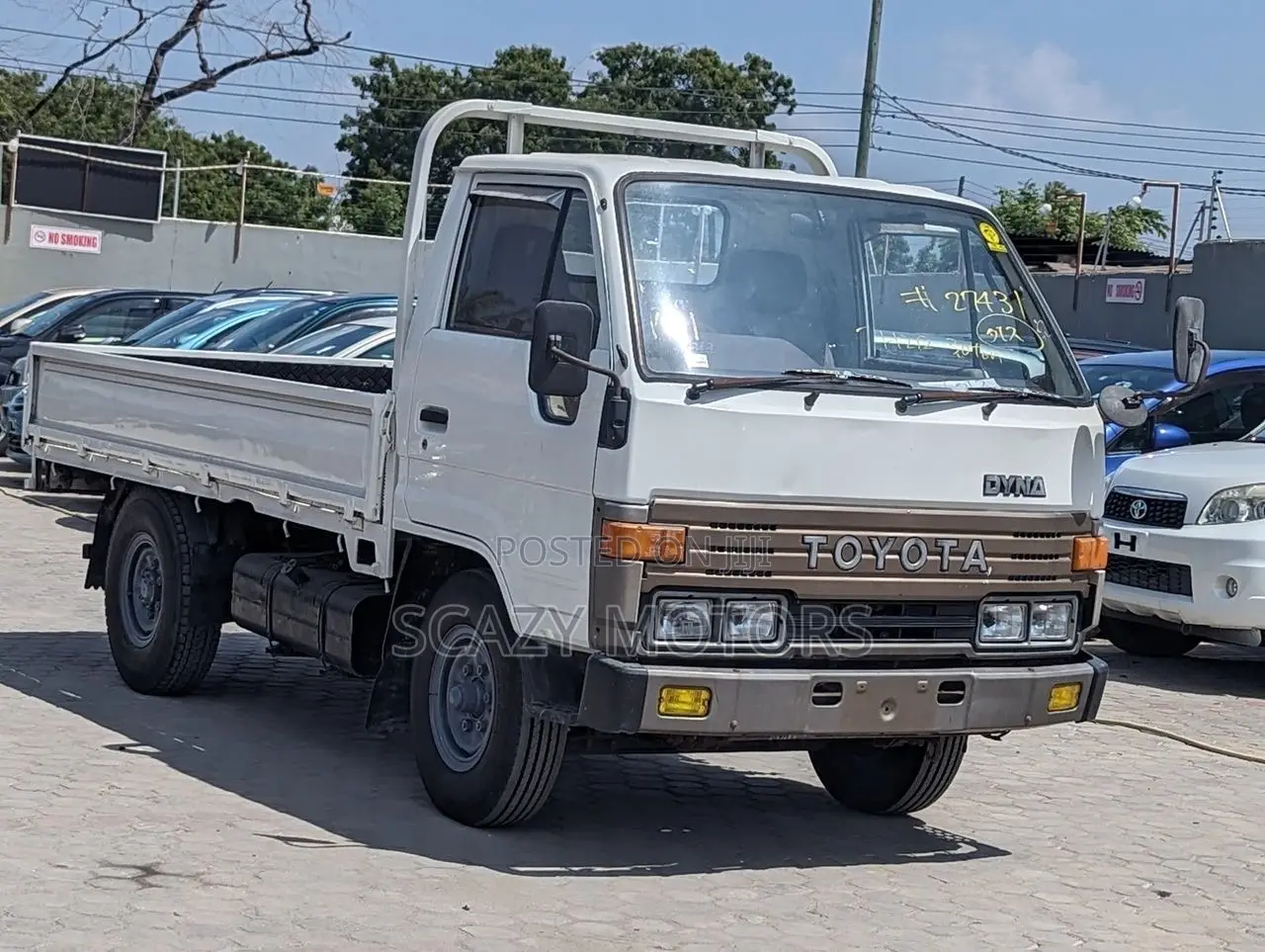 Toyota Dyna 1995 White